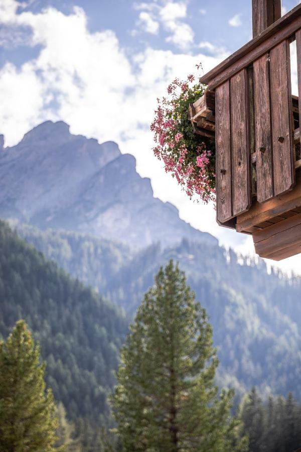 Waidacherhof Apartments Braies  Exterior photo